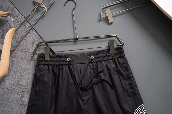 ブランドハーフパンツ側面デザイン